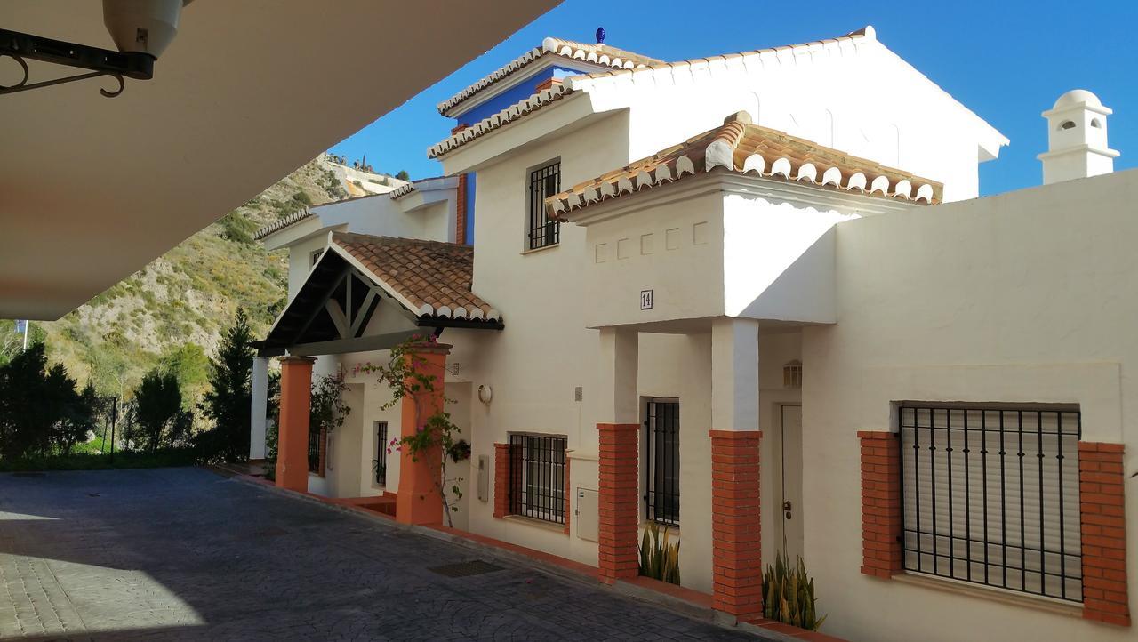 Lovely House With Views In Marina Del Este Альмуньєкар Екстер'єр фото